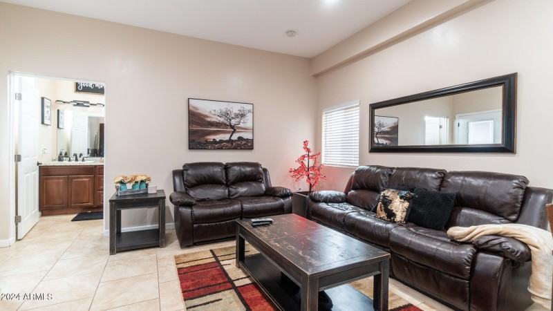 602 W Ridgecrest Rd-82