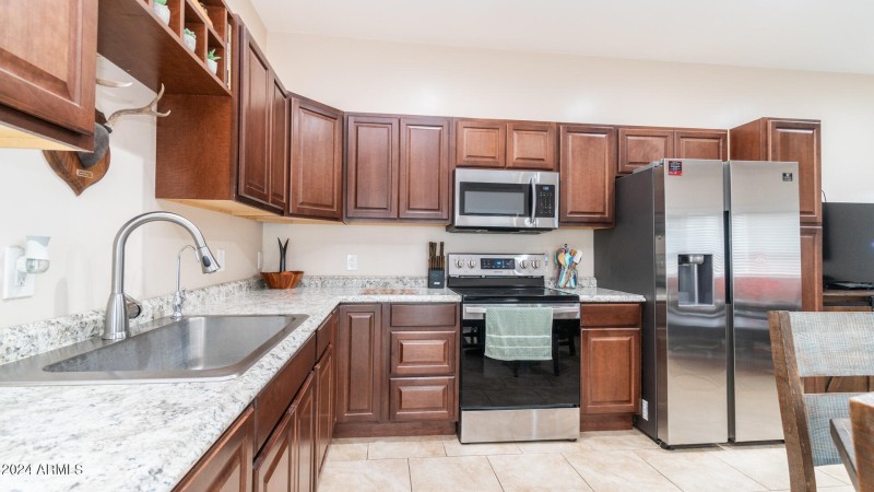 602 W Ridgecrest Rd-84