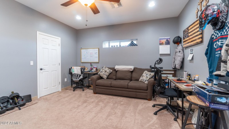 602 W Ridgecrest Rd-91