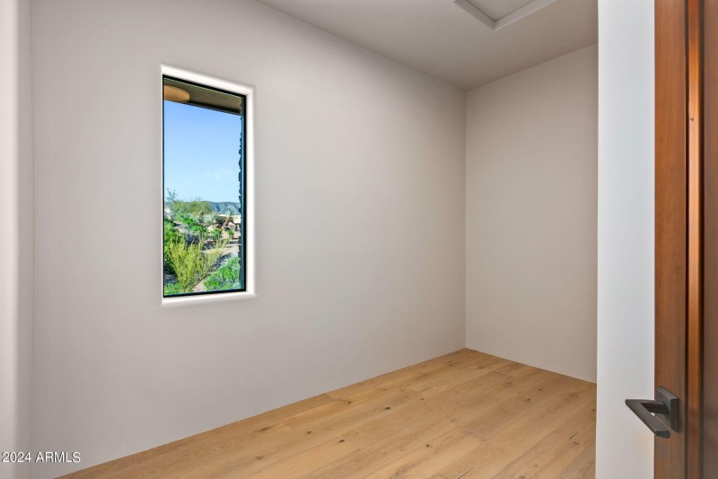 39-web-or-mls-Primary Suite Bonus Room