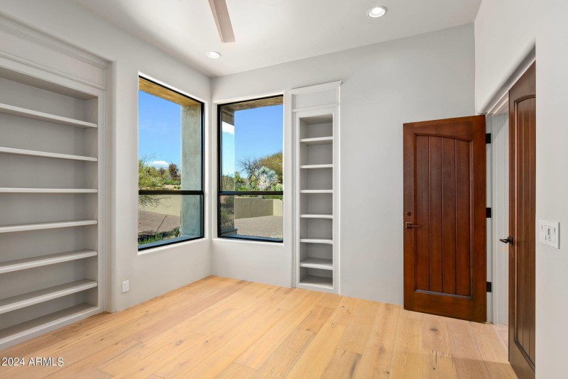 41-web-or-mls-Office