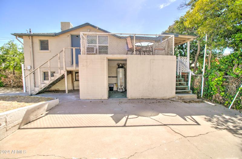 877 E Sycamore St - Bird-7