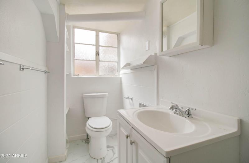 877 E Sycamore Tweety Bird-7