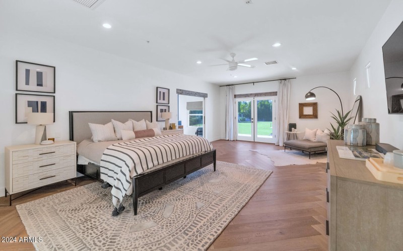 8313 E Carol Way-large-020-047-8313 E Ca