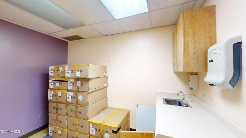 Medical-Bldg-Suite-404-04142024_122104