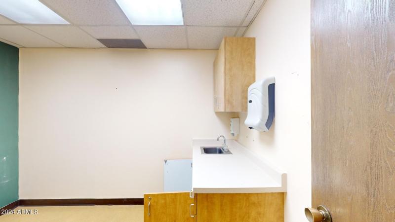 Medical-Bldg-Suite-404-04142024_122240