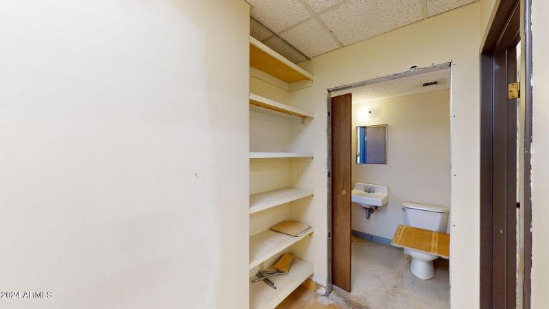 Medical-Bldg-Suite-403-04142024_121255