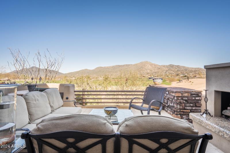 021_Patio w Fireplace