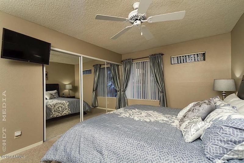 012 endless summer master bedroom 2