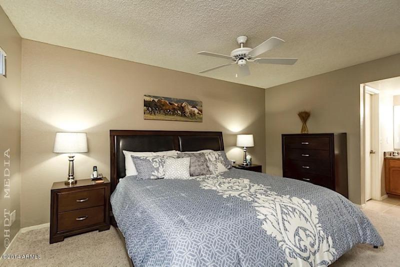 013 endless summer master bedroom 3