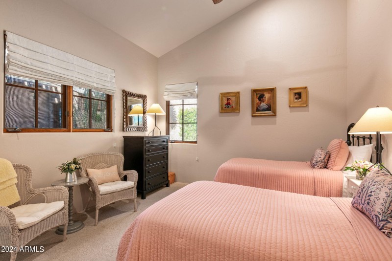 29-web-or-mls-Guest Suite