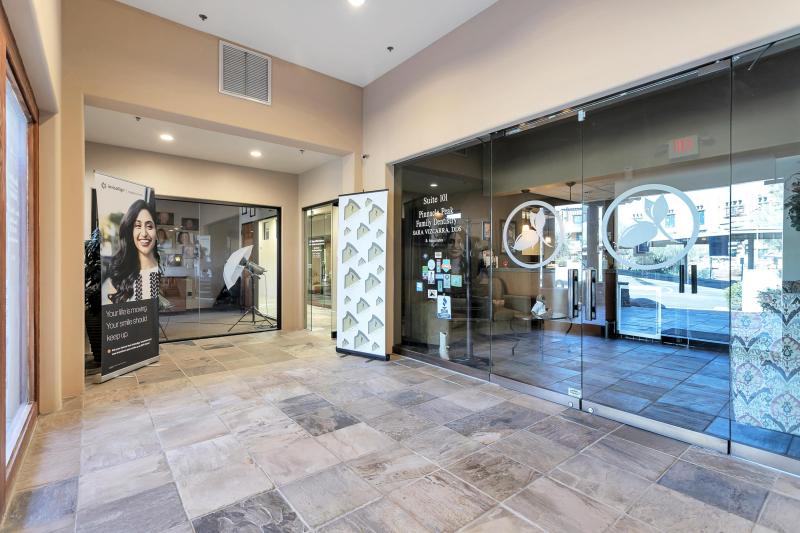 Lobby to Interior - _MG_7533