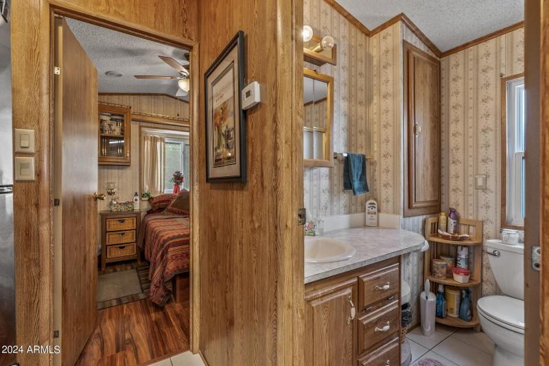 18_17200_W_Bell_L62474_mls