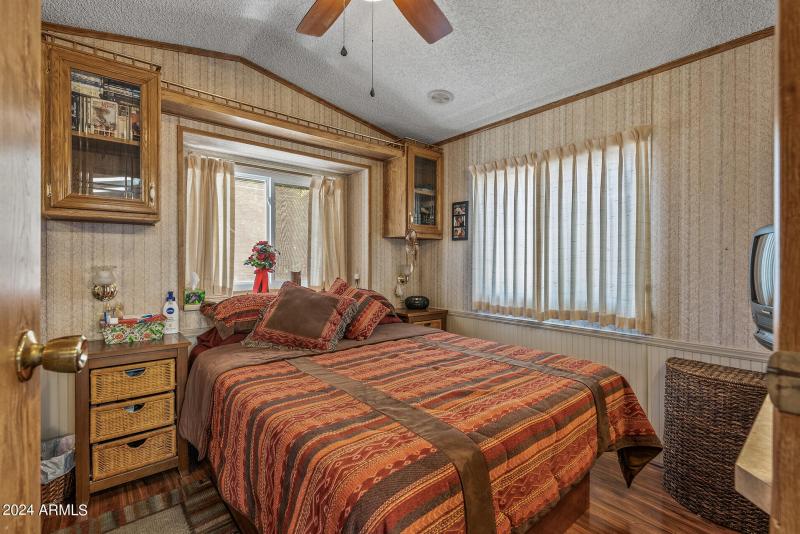 21_17200_W_Bell_L62477_mls