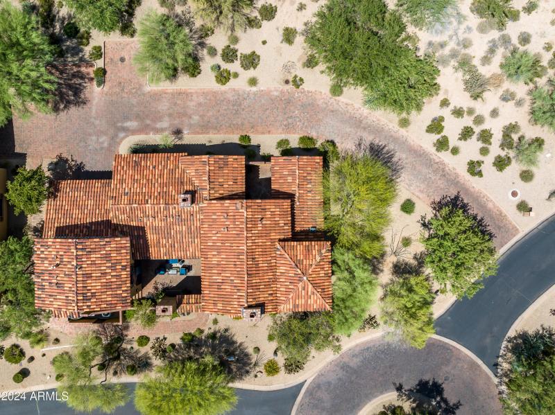 029_38749 N 104th Way2