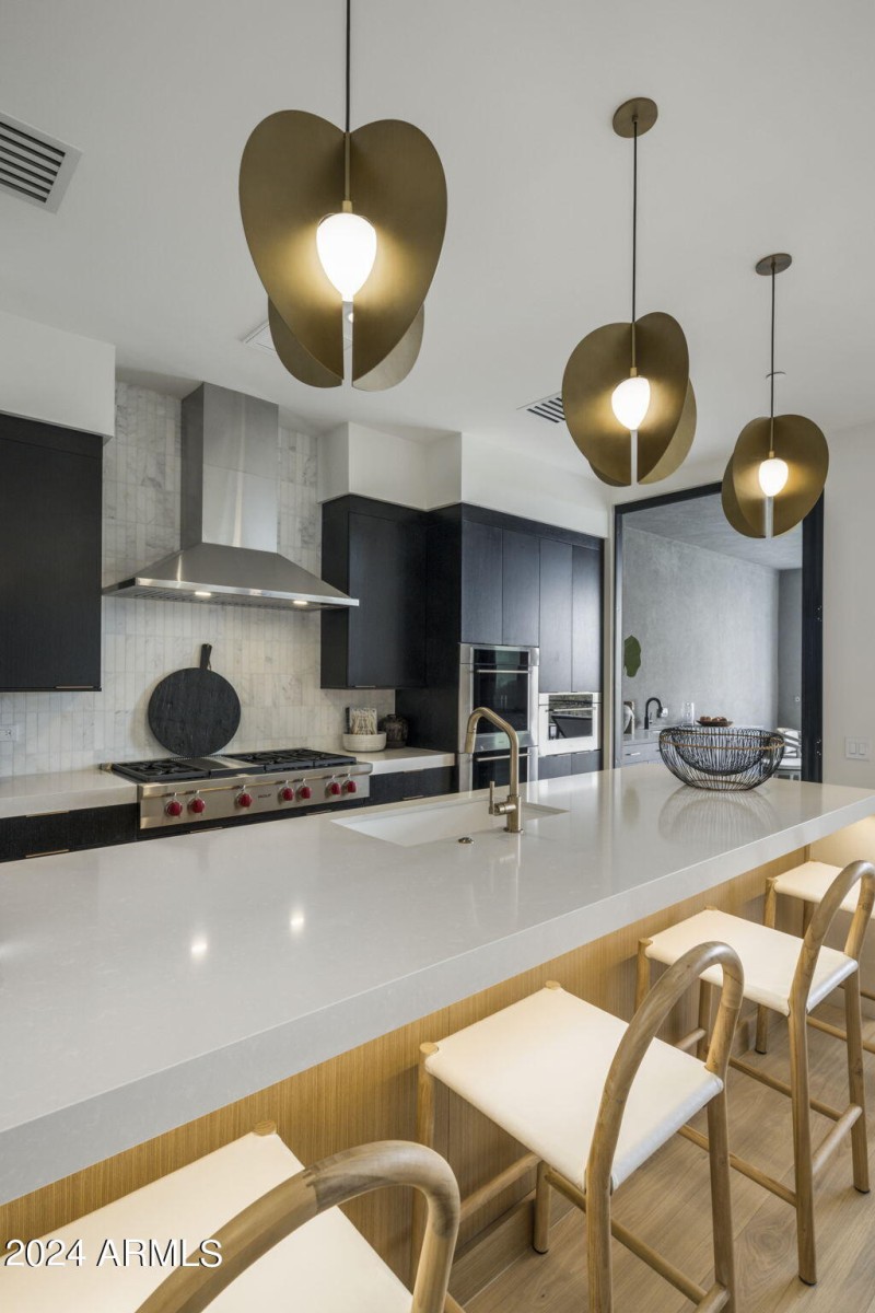 33-web-or-mls-4-250037