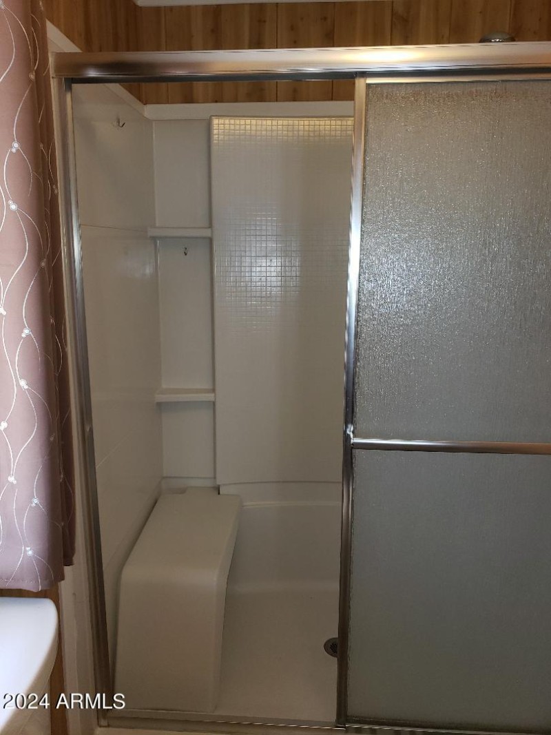Primary shower with seat