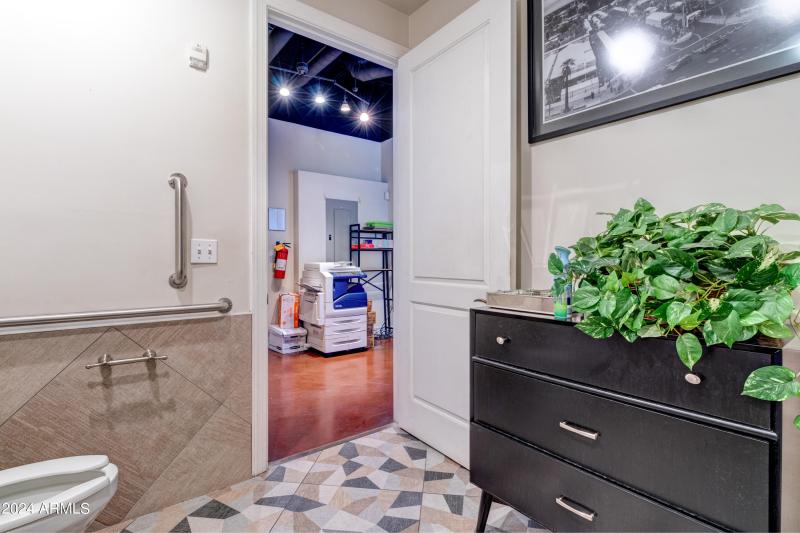 2302 N Central Ave_Full (28 of 35)