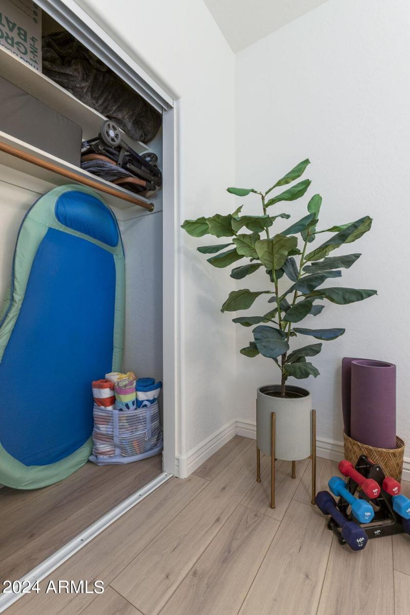 33-web-or-mls-16801-n-94th-st-2015