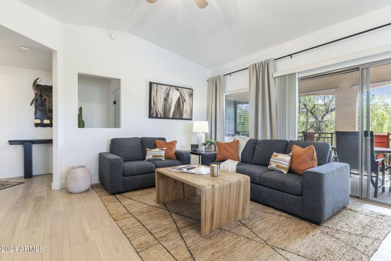 6-web-or-mls-16801-n-94th-st-2015