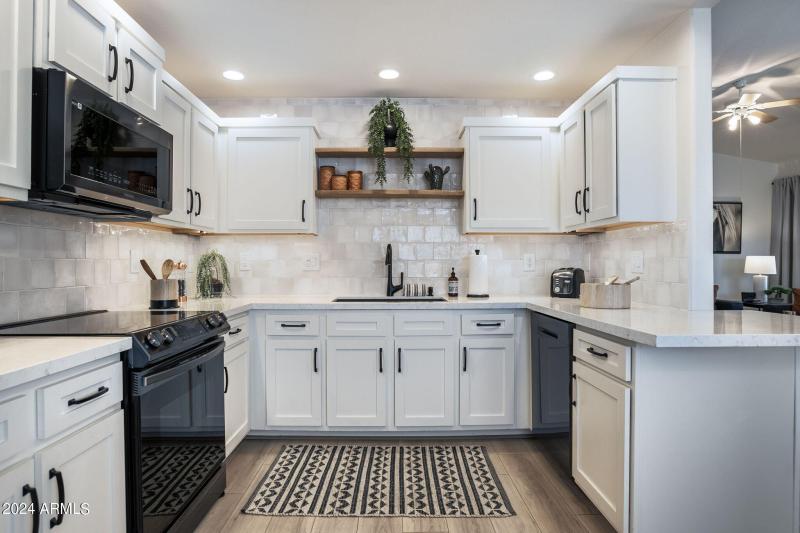 12-web-or-mls-16801-n-94th-st-2015