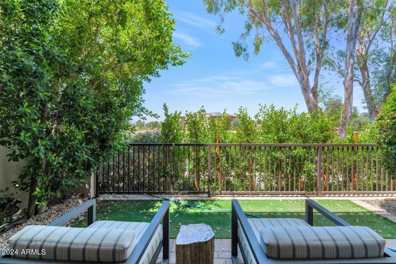 2 Biltmore Estates Dr-large-022-033-2 Bi