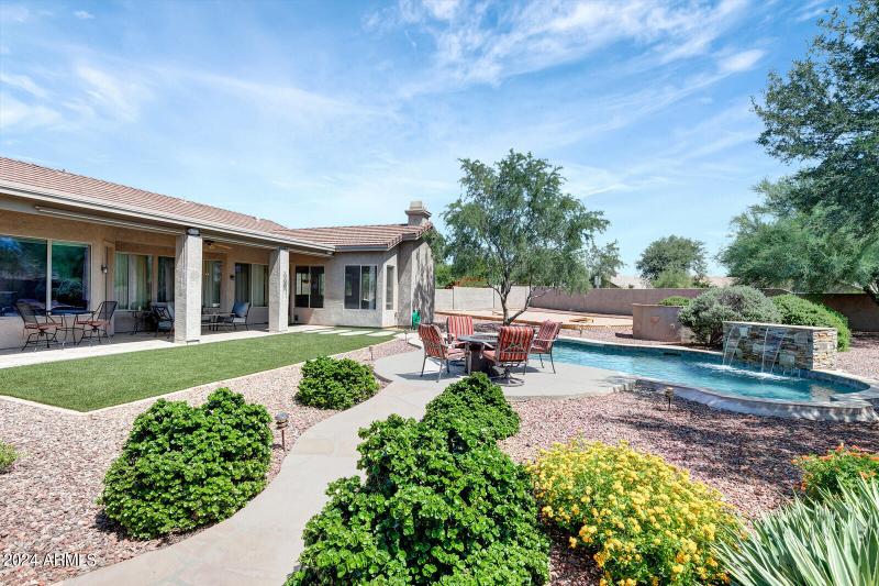 03_4343_East_Mossman_Drive__40_mls