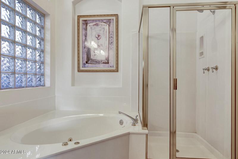 30_4343_East_Mossman_Drive__22_mls