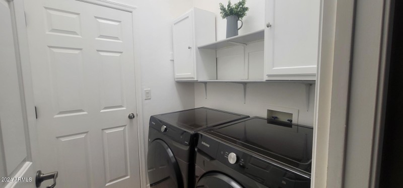 3731 CR laundry room