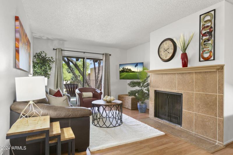 2-web-or-mls-5525-e-thomas-rd-unit-m11