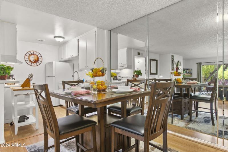 14-web-or-mls-5525-e-thomas-rd-unit-m11