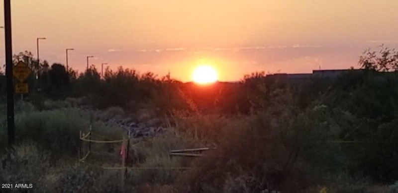 Fabulous sunsets and mountain views