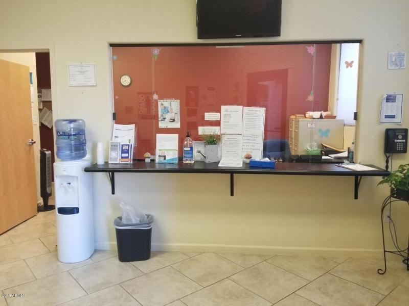 936 1st side reception window