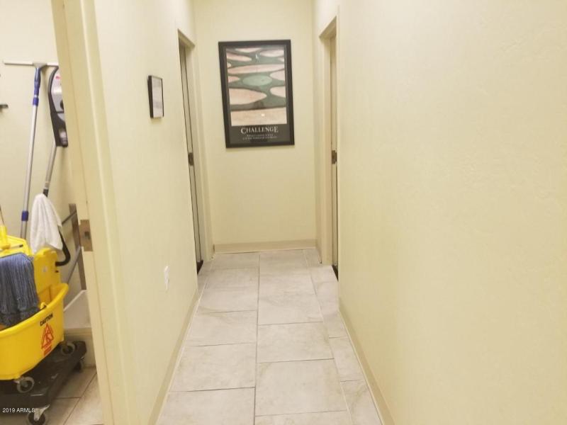 936 1st side last part of hall way