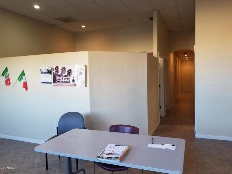 936 2bd side reception entrance