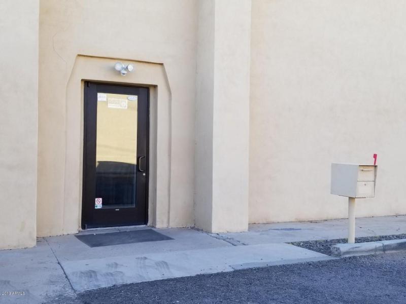 936 F side entrance for tenant