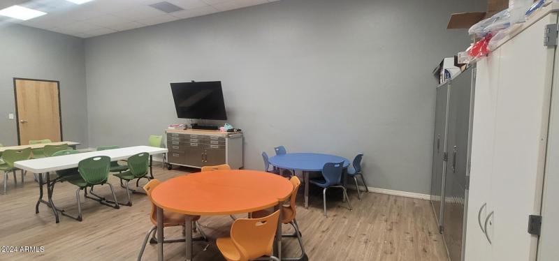 1019 F Av computer area