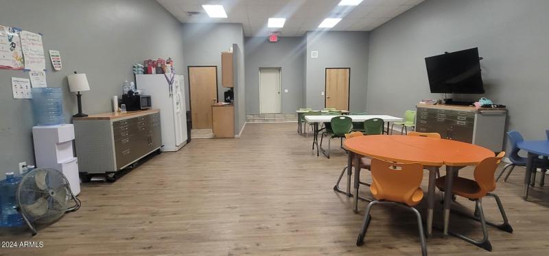 1019 F Av comp and kitchen area