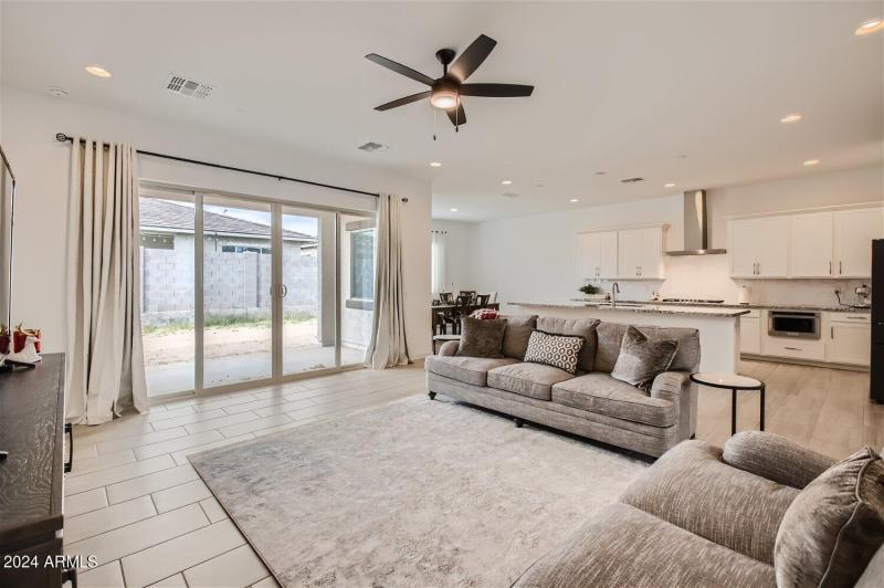 13138 N 173rd Ln - Web Quality - 005 - 0