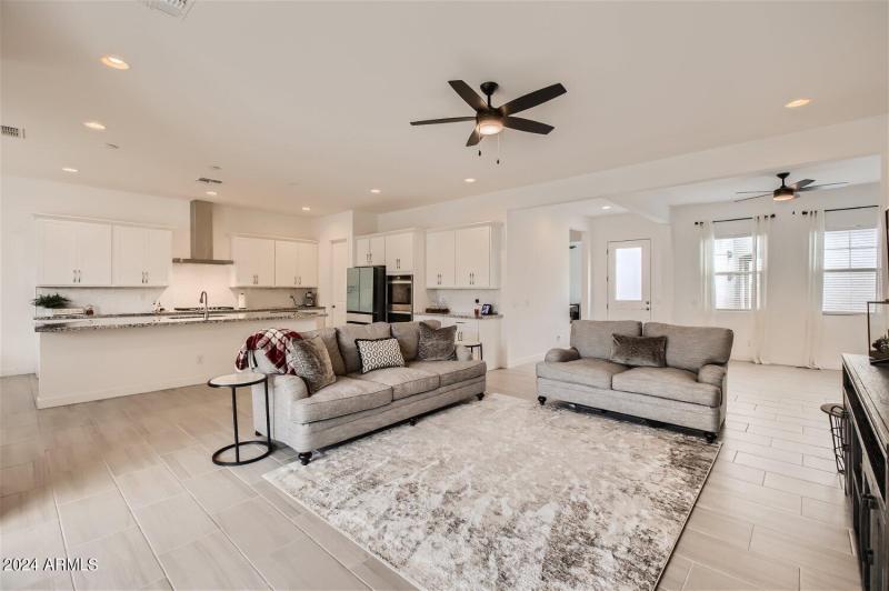 13138 N 173rd Ln - Web Quality - 007 - 1