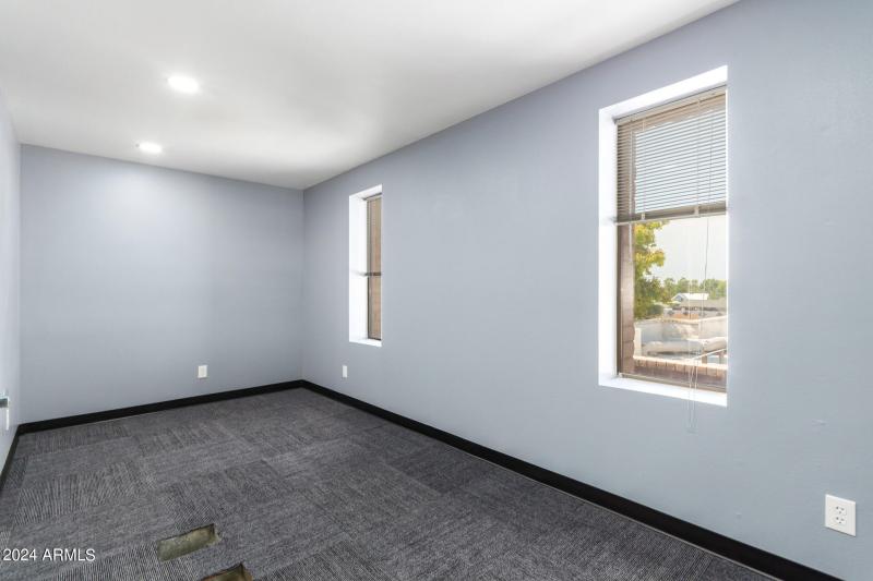 0013-13 - 59th 7122 UNIT 102 & 201