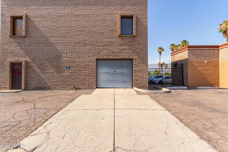 0037-37 - 59th 7122 UNIT 102 & 201