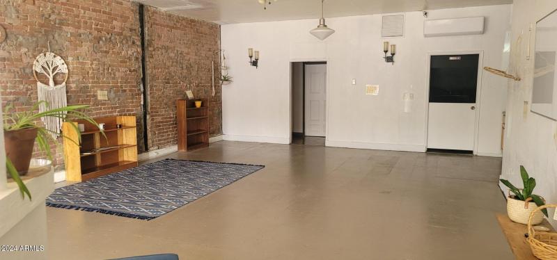 1109 G Ave bathrooms entrance