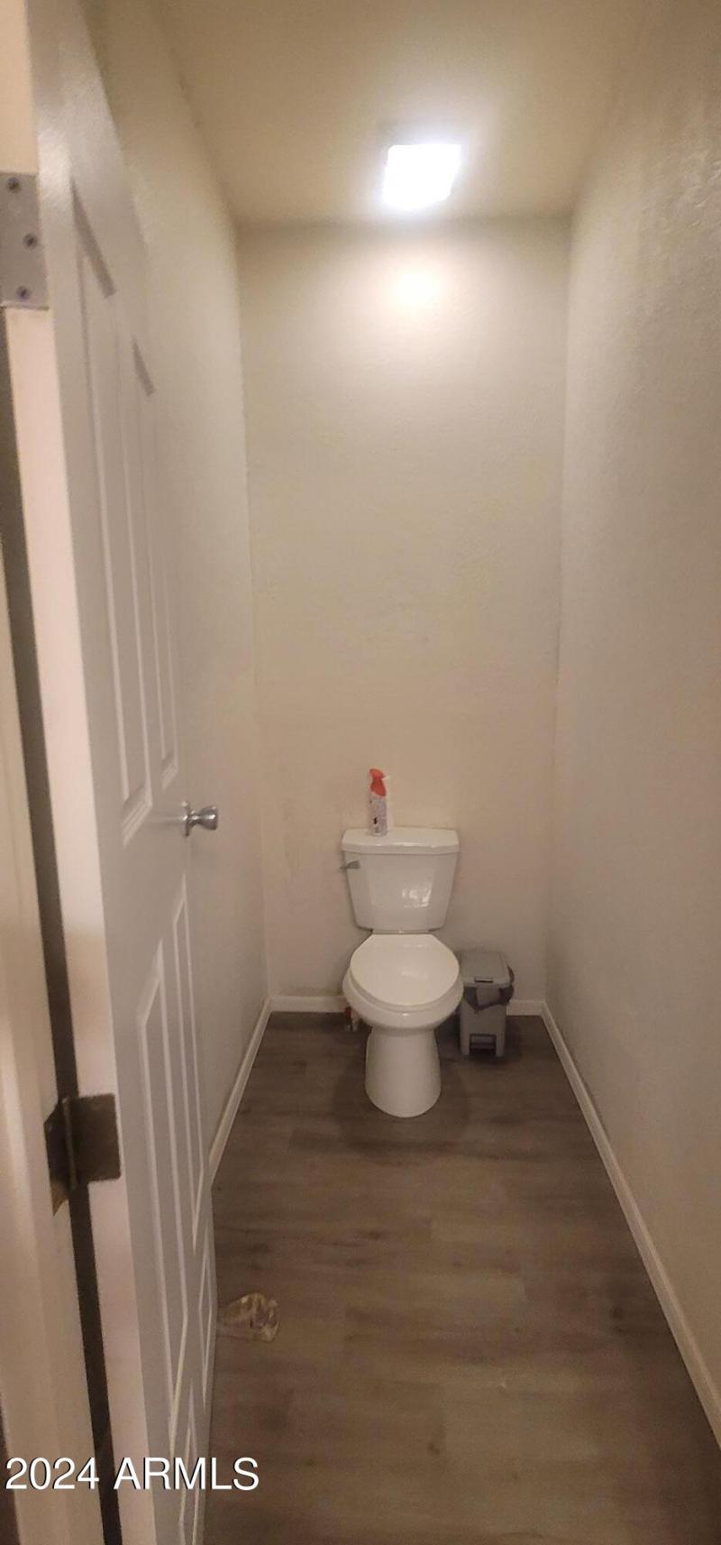 1109 G Ave 2nd bathroom