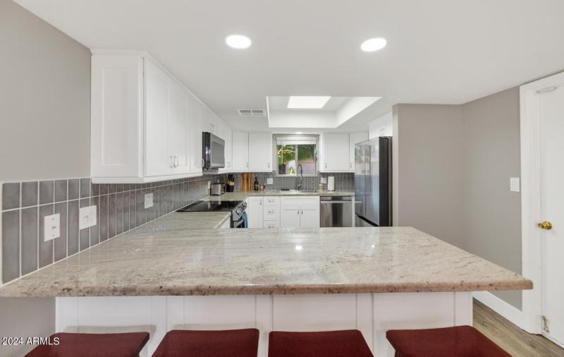 7948 E Vista Dr-large-015-013-7948 E Vis