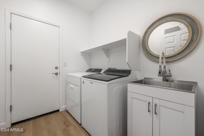 33 Laundry Room