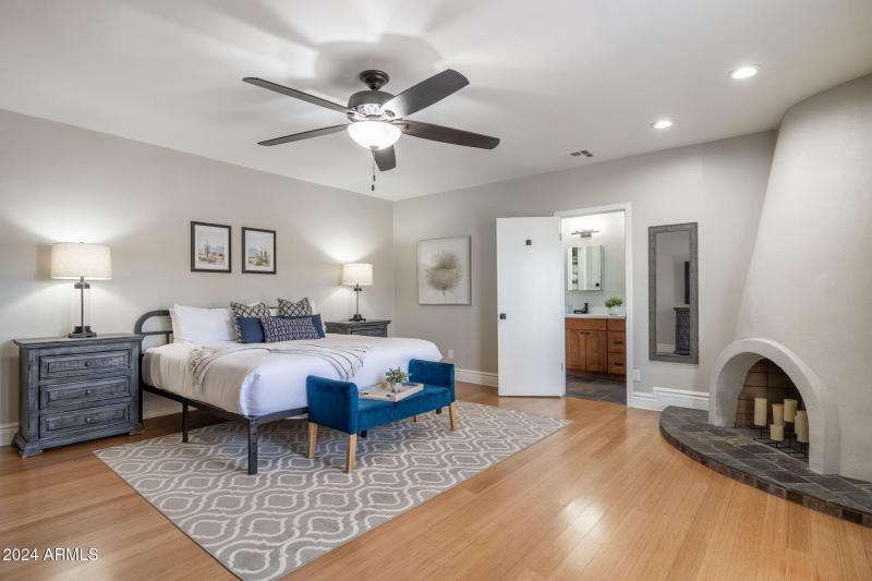 29-web-or-mls-5948-e-corrine-dr