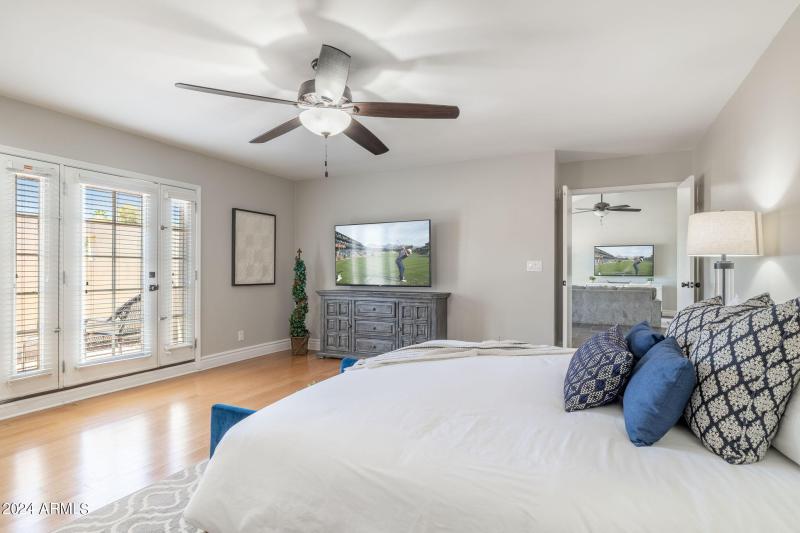 32-web-or-mls-5948-e-corrine-dr