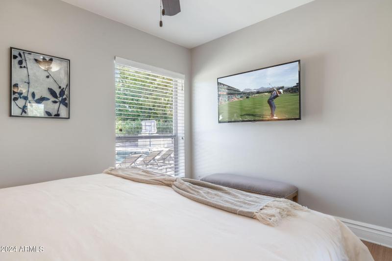 42-web-or-mls-5948-e-corrine-dr