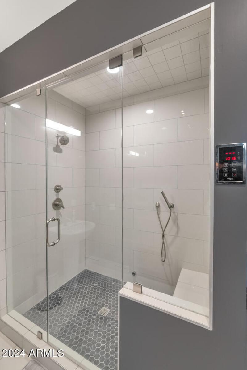 4602 E Glenrosa Ave-large-029-010-4602 E